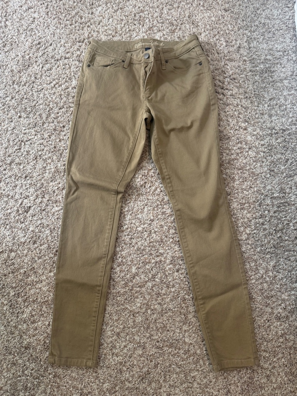 Slim Fit women’s chinos in Olive Tan